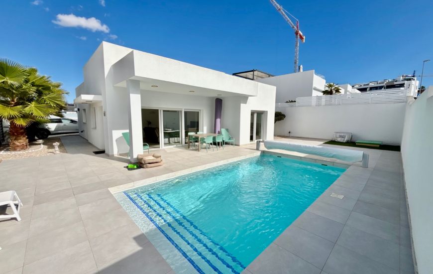 Sale - Villa - Ciudad Quesada