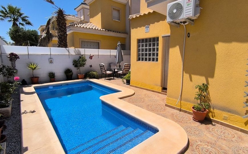 Sale - Villa - Algorfa
