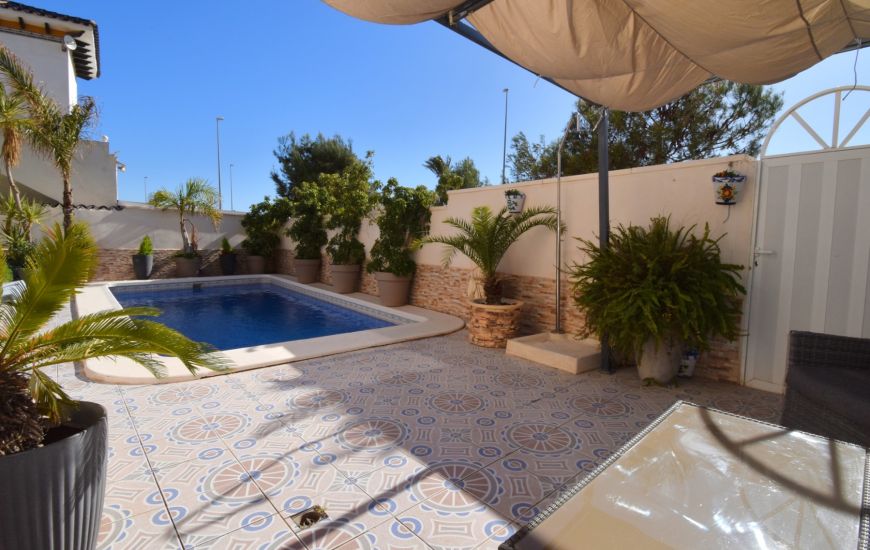 Sale - Villa - Orihuela Costa