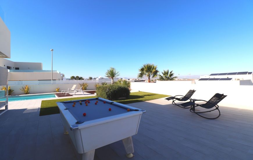 Sale - Villa - Benimar