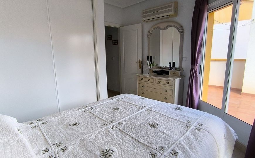 Sale - Villa - El Raso