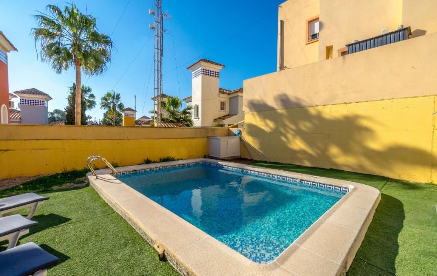 Sale - Villa - Villamartin
