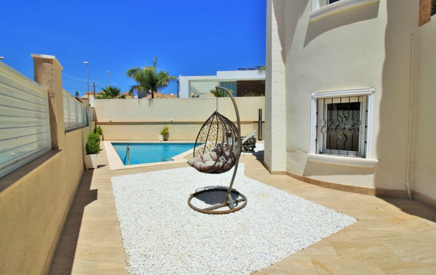 Venta - Villa - Villamartin