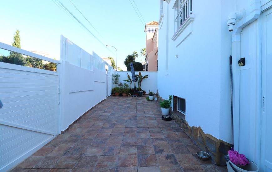Sale - Villa - Orihuela Costa