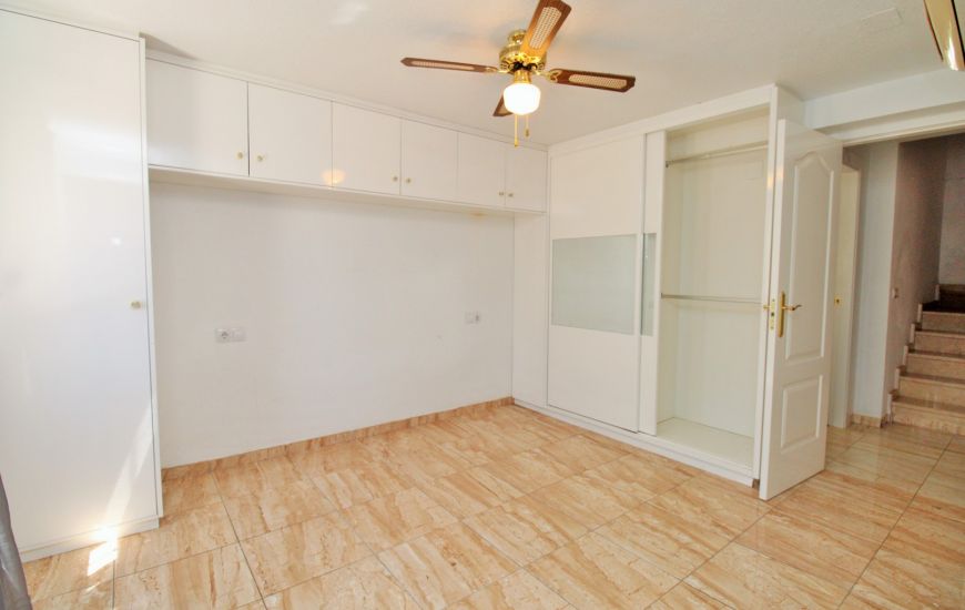 Sale - Villa - Villamartin