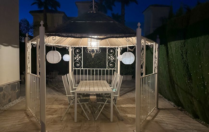 Sale - Villa - El Raso