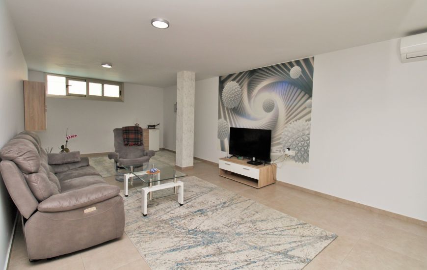 Sale - Villa - Villamartin