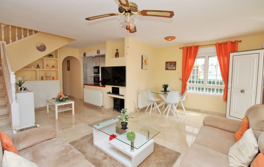 Sale - Villa - Villamartin