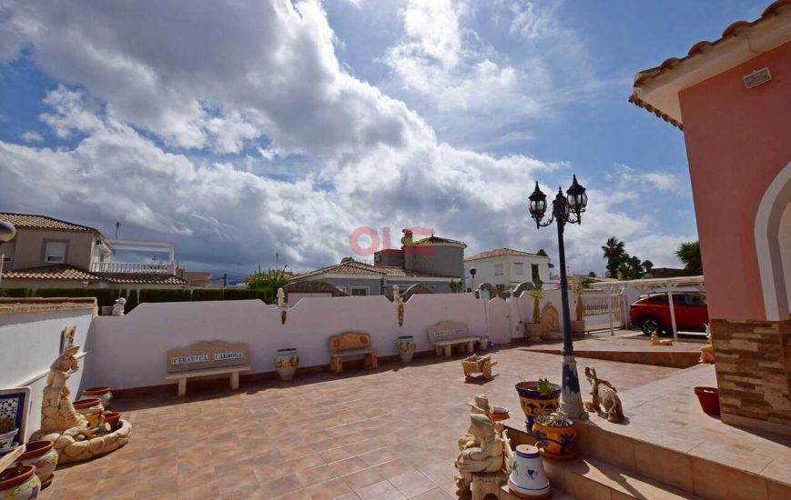 Sale - Villa - Cabo Roig