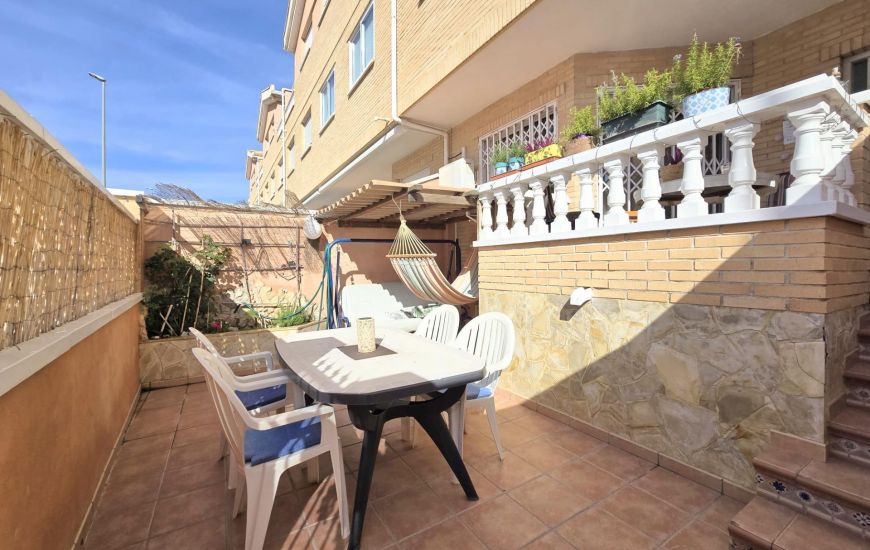 Sale - Rijtjeshuis - Monovar