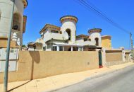 Sale - Villa - Villamartin