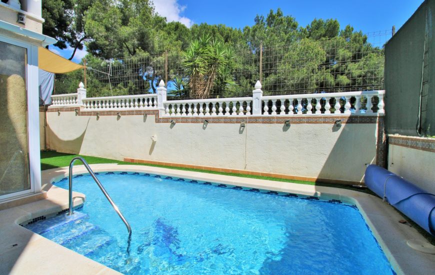 Sale - Villa - Villamartin