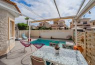 Sale - Villa - El Raso
