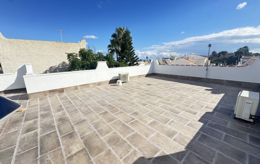 Sale - Villa - Villamartin