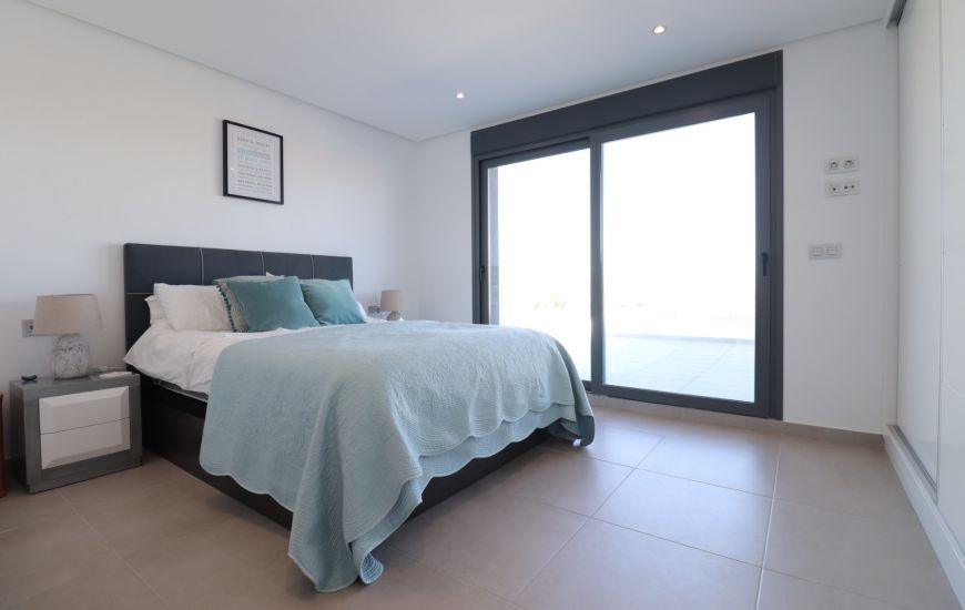 Sale - Villa - Benimar