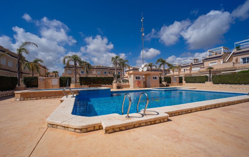 Sale - Rijtjeshuis - Cabo Roig