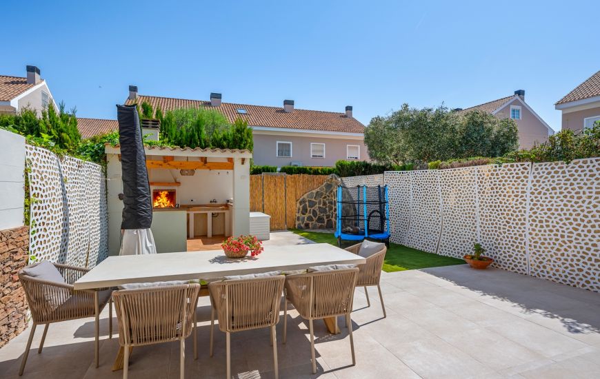 Sale - Townhouse - Alicante