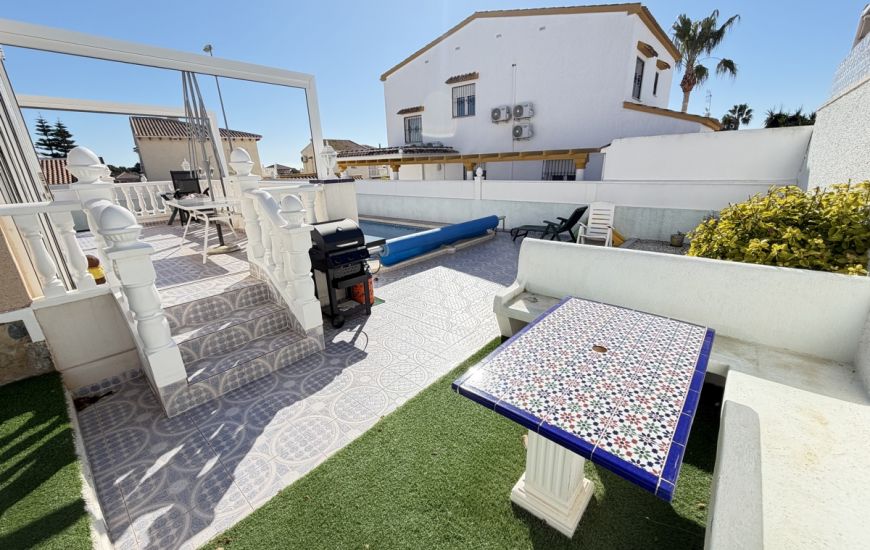Sale - Villa - Villamartin