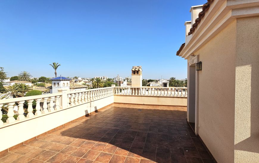 Sale - Villa - Cabo Roig