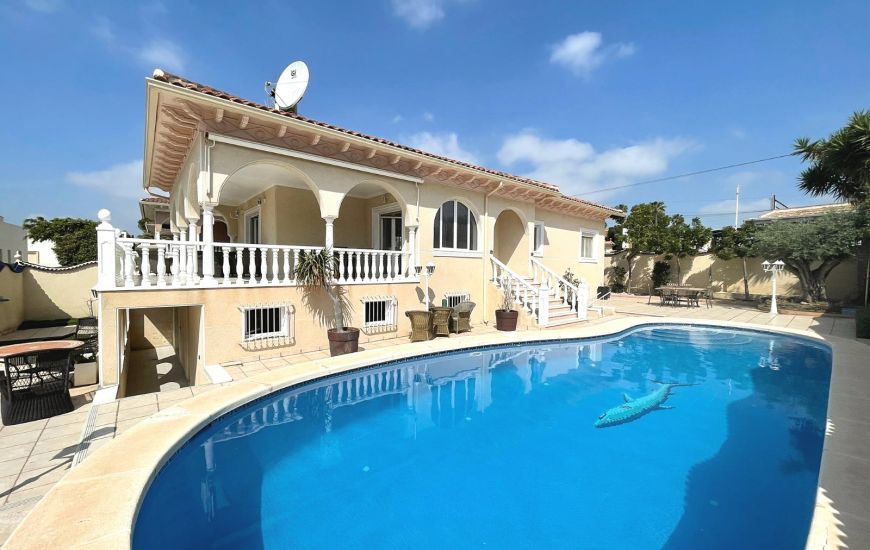 Sale - Villa - Ciudad Quesada