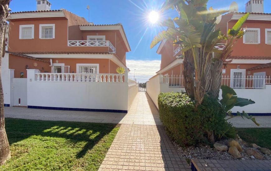 Sale - Half Vrijstaand Huis - Ciudad Quesada