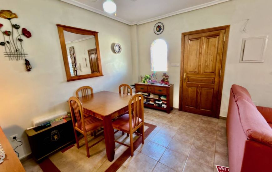 Sale - Villa - El Raso
