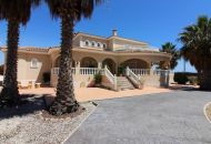 Sale - Villa - Daya Nueva