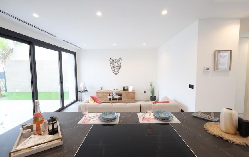 Venta - Villa - Los Alcázares