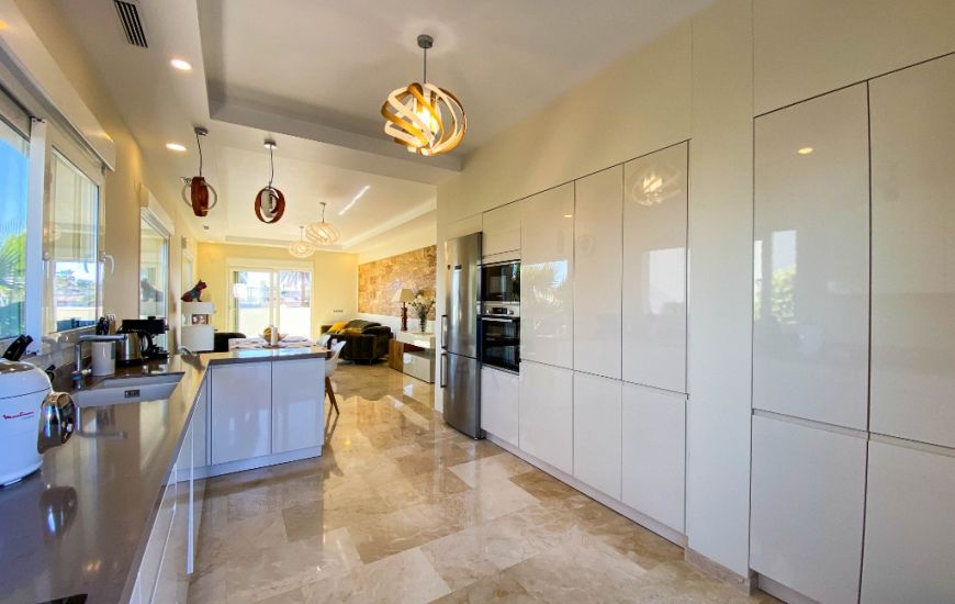 Sale - Villa - La Zenia