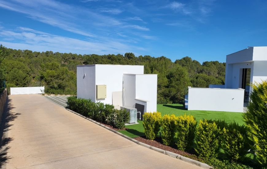 Sale - Villa - Las Colinas