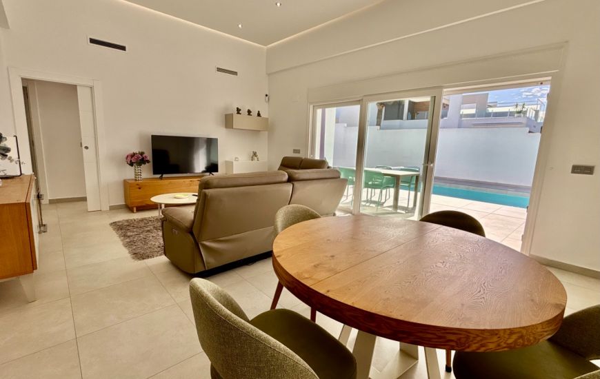 Venta - Villa - Benijofar