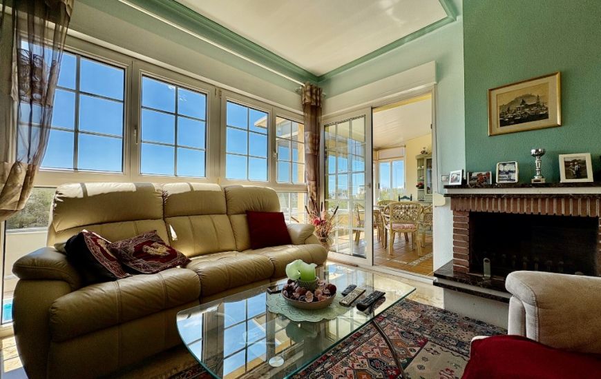 Sale - Villa - Villamartin