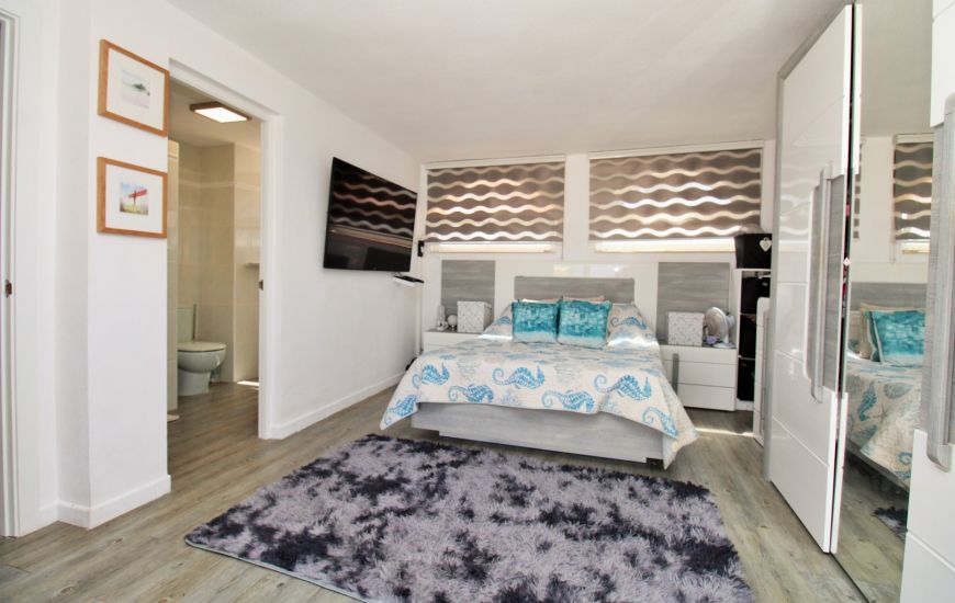 Sale - Villa - Villamartin