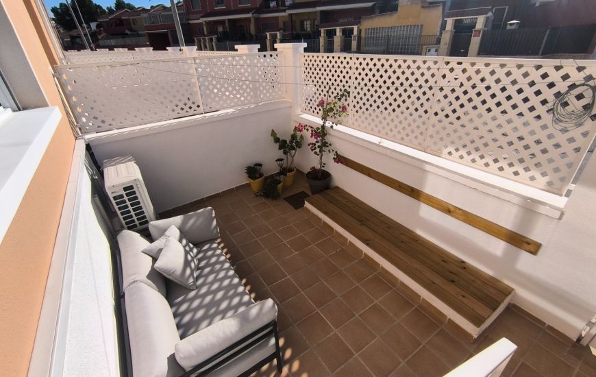 Sale - Rijtjeshuis - Bigastro