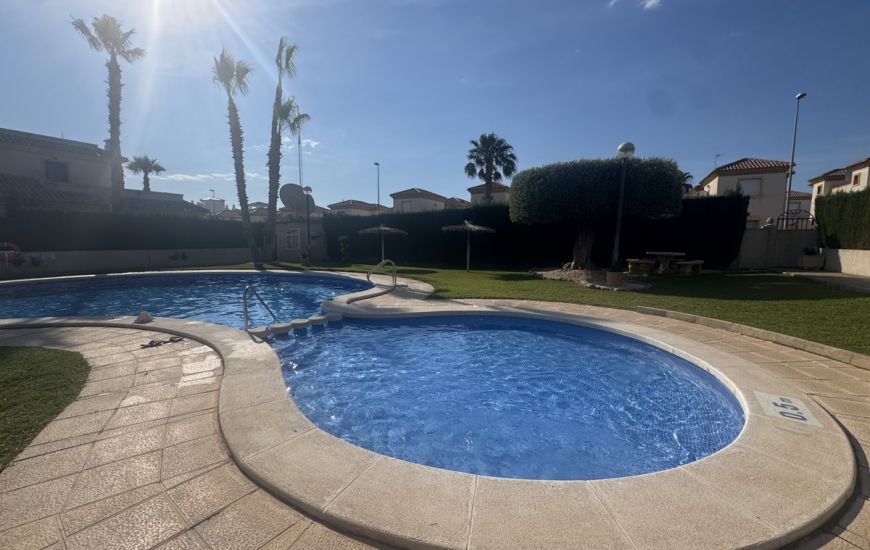 Sale - Bungalow - Villamartin