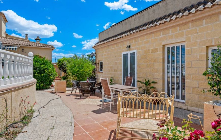 Sale - Finca - Catral