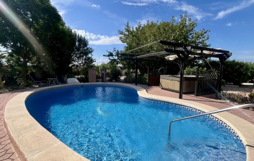 Sale - Villa - Orihuela