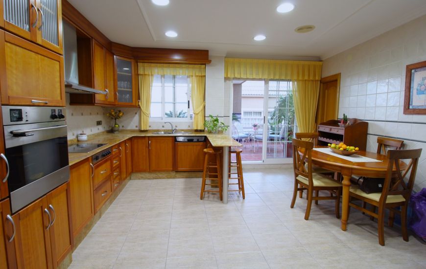 Sale - Commercieel - Jacarilla