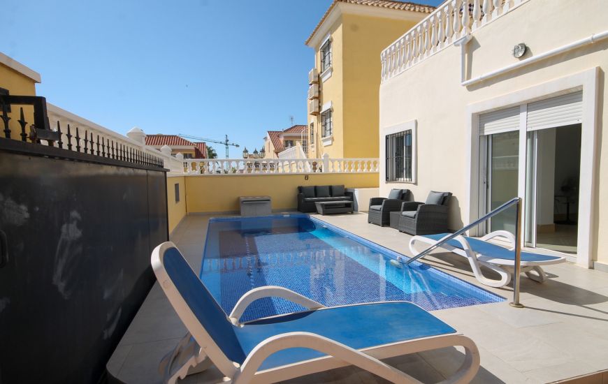 Sale - Villa - Orihuela Costa