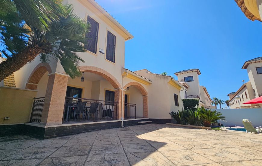 Sale - Villa - Ciudad Quesada