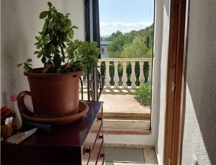 Sale - Villa - Montserrat