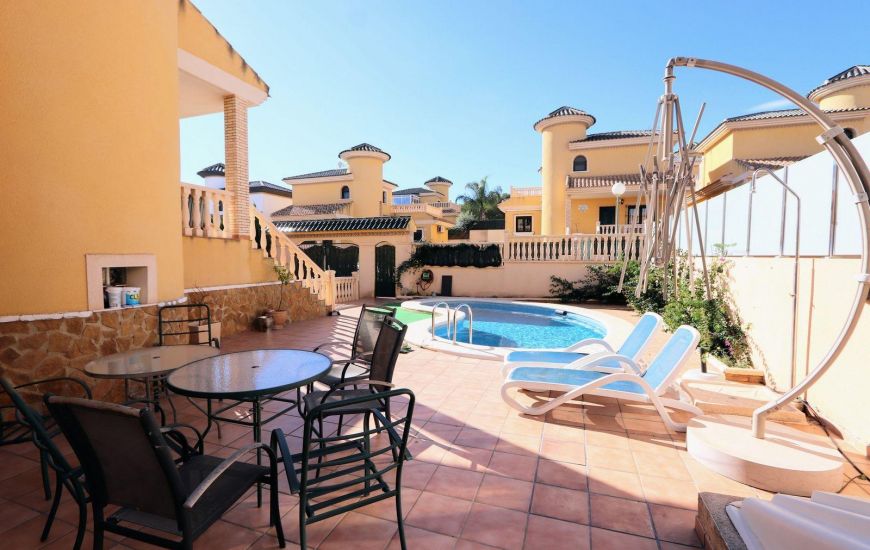 Venta - Villa - Villamartin