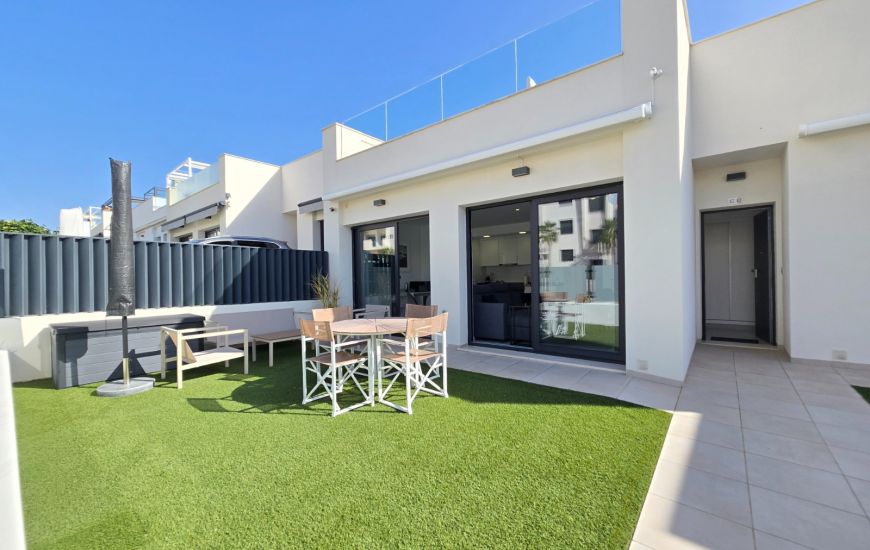 Sale - Villa - Pilar de la Horadada