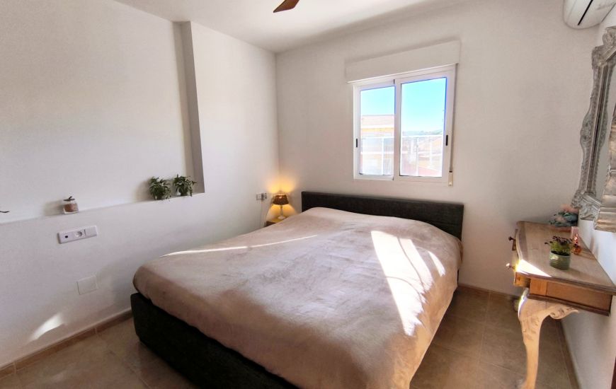 Sale - Rijtjeshuis - Bigastro