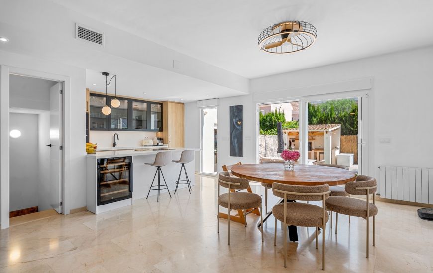 Sale - Townhouse - Alicante