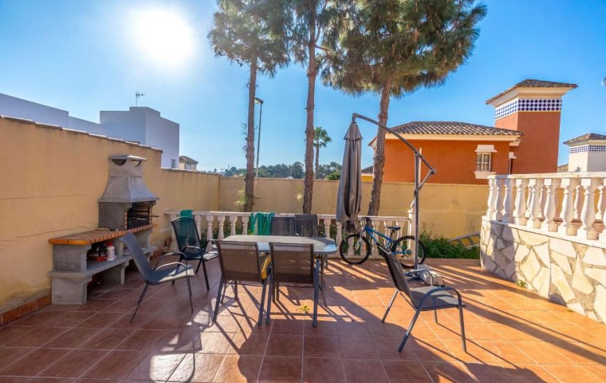 Sale - Villa - Villamartin