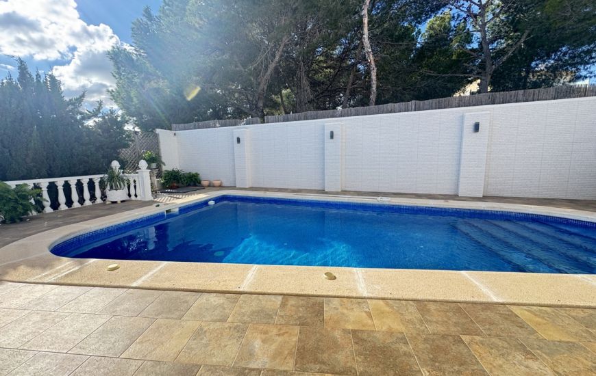 Sale - Villa - Villamartin