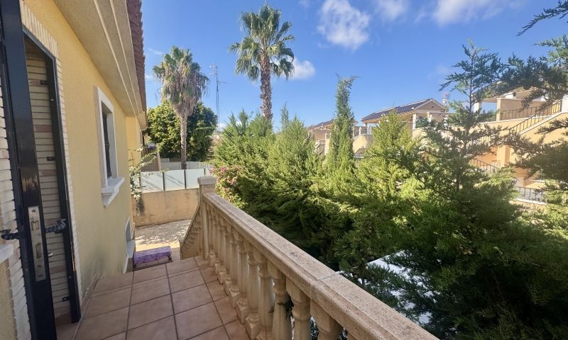Sale - Villa - Villamartin