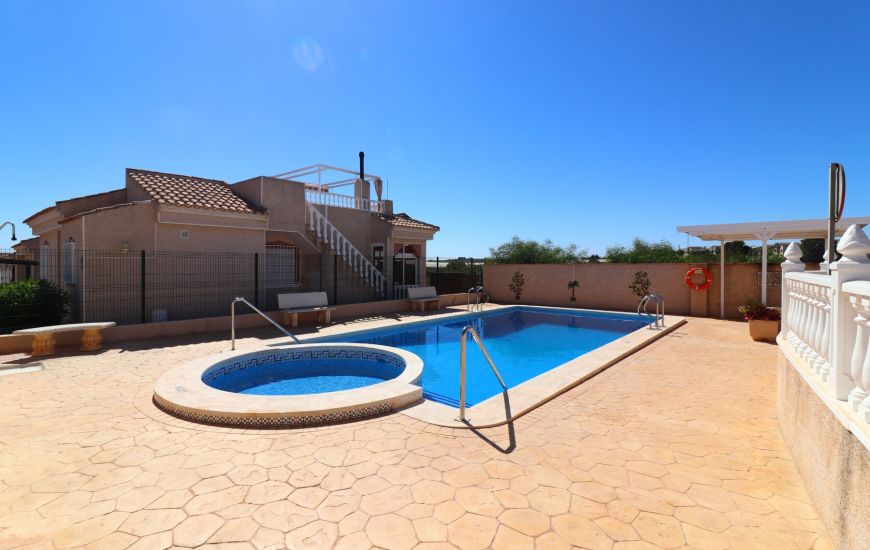 Sale - Villa - Algorfa