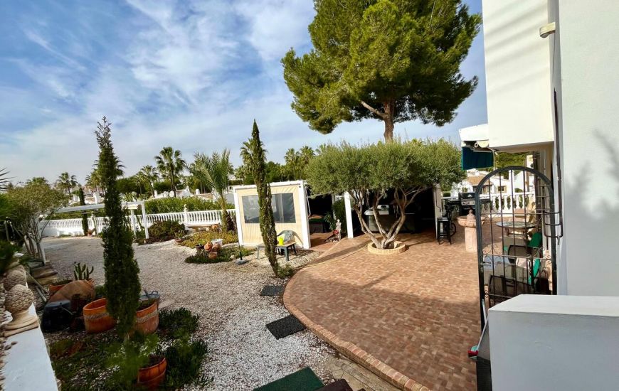Sale - Villa - Villamartin
